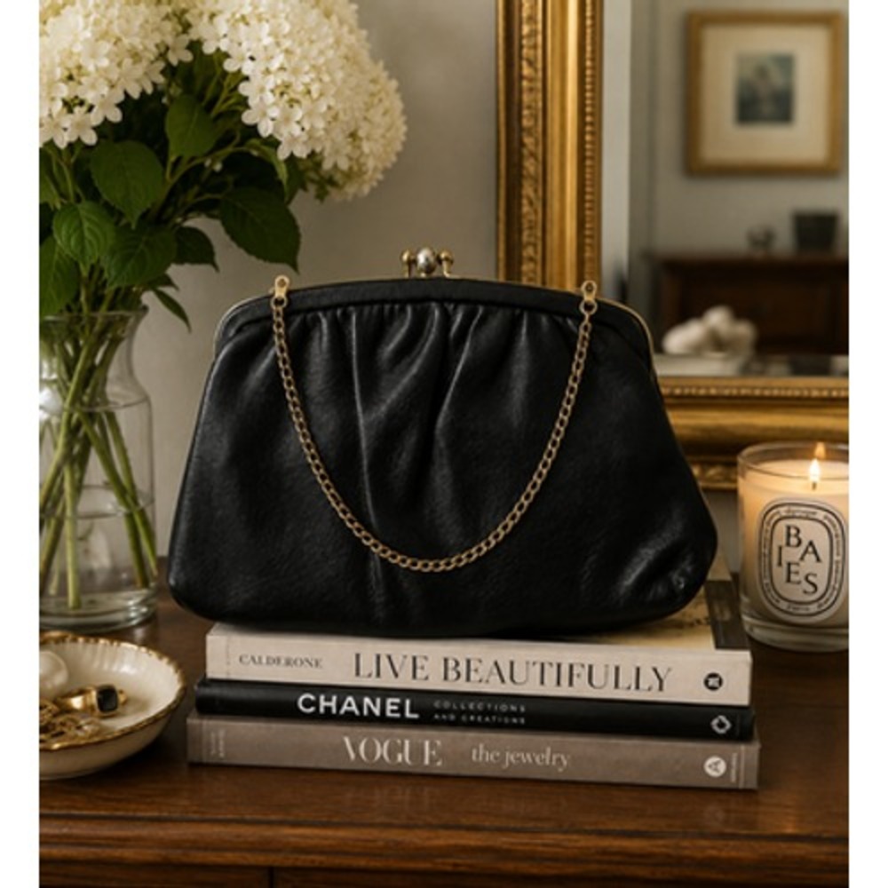 Vintage Ande Black Leather Kiss Lock Clutch Shoulder Bag Gold Chain Purse 50 60s